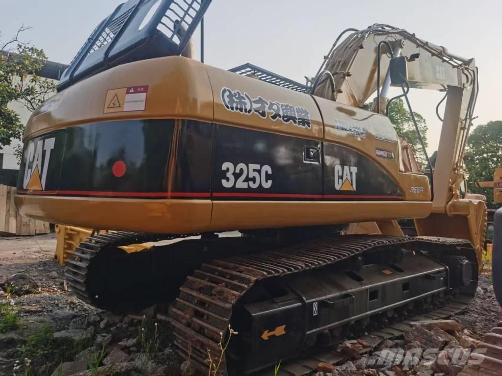 CAT 325 C Bandgrävare