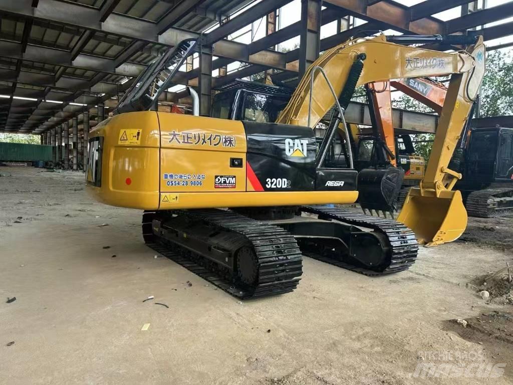 CAT 320 D2 Bandgrävare