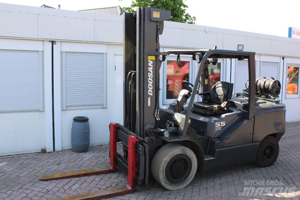 Doosan G 55 C-7 Gasolmotviktstruckar