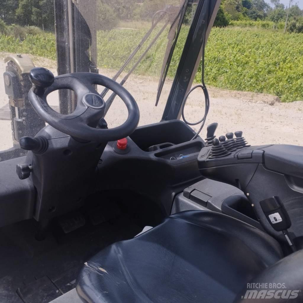 Linde E 25 Elmotviktstruckar