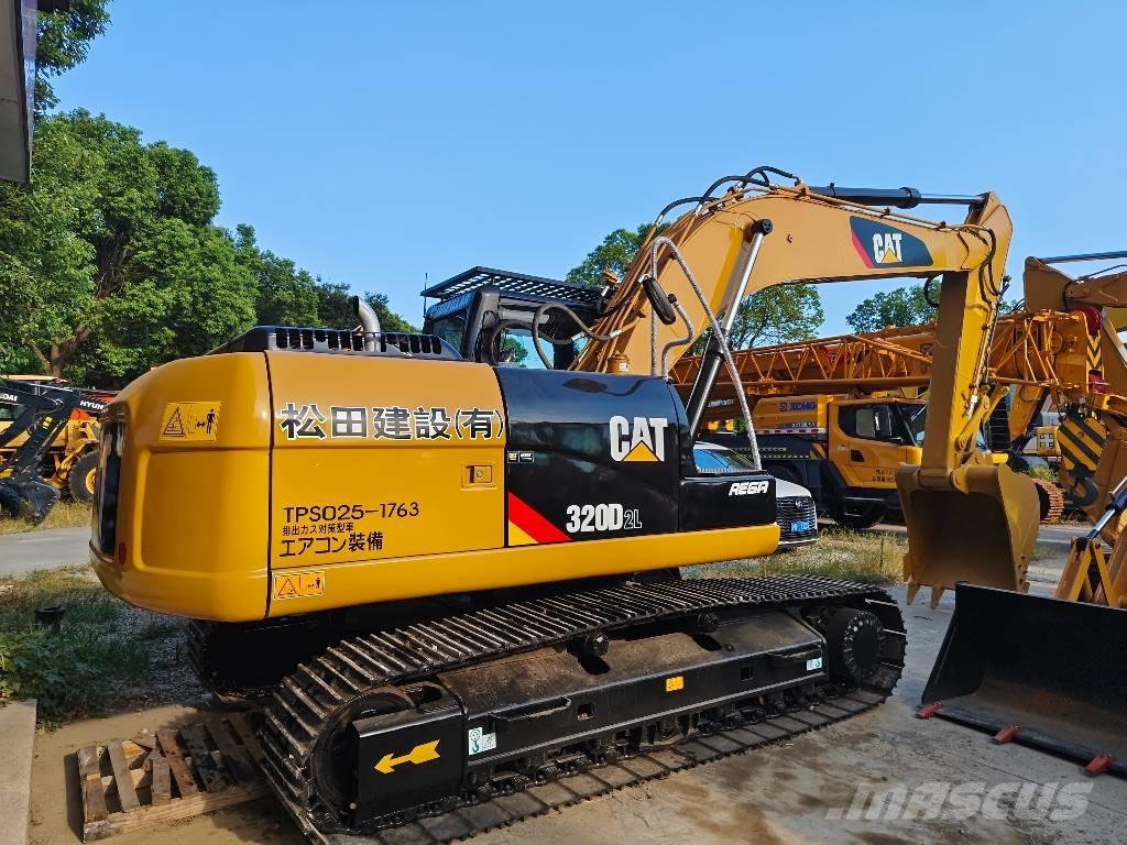 CAT 320 D2 L Bandgrävare