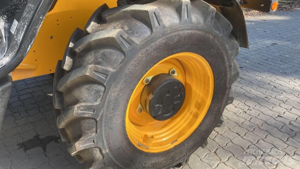 JCB 535 V 125 Teleskoplastare
