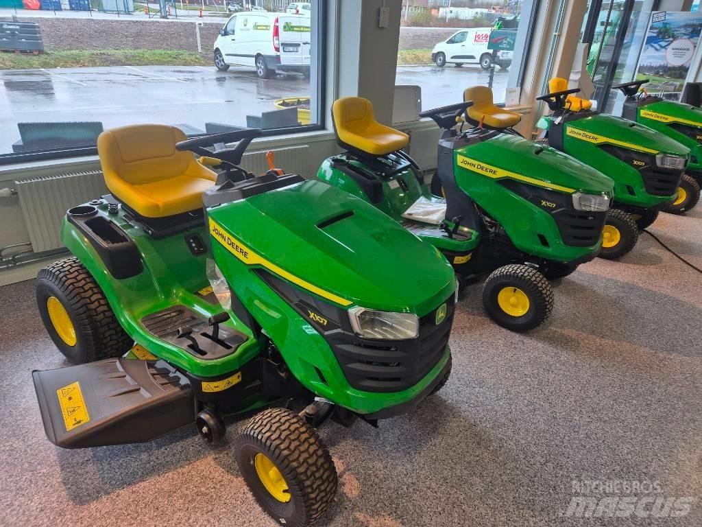 John Deere X 107 Åkgräsklippare