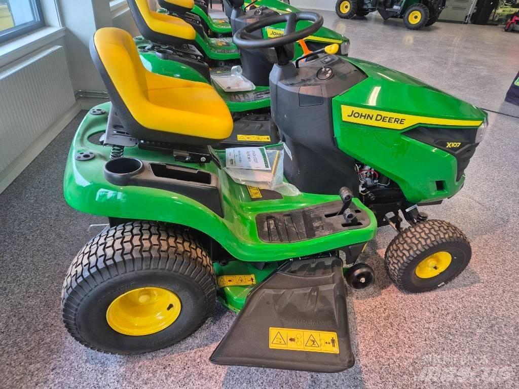 John Deere X 107 Åkgräsklippare