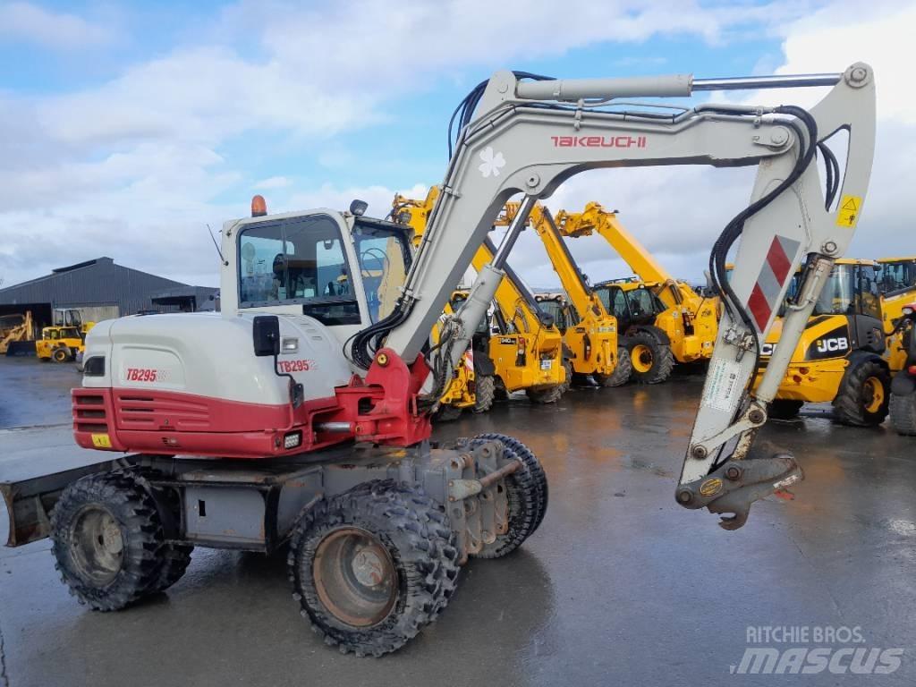 Takeuchi TB 295 W Hjulgrävare