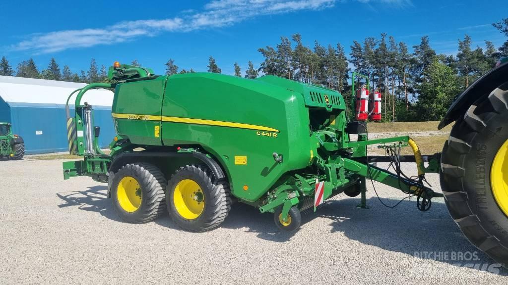 John Deere C441R Rundbalspressar