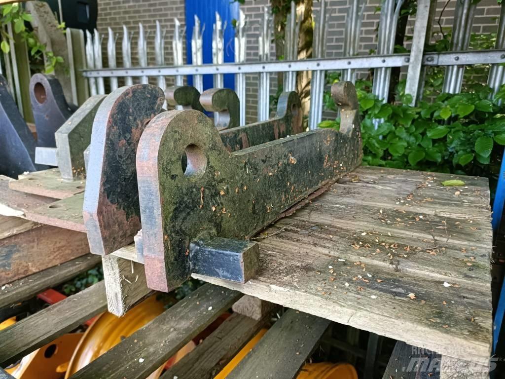 JCB WELD ON BRACKETS Övrigt lastning och gräv
