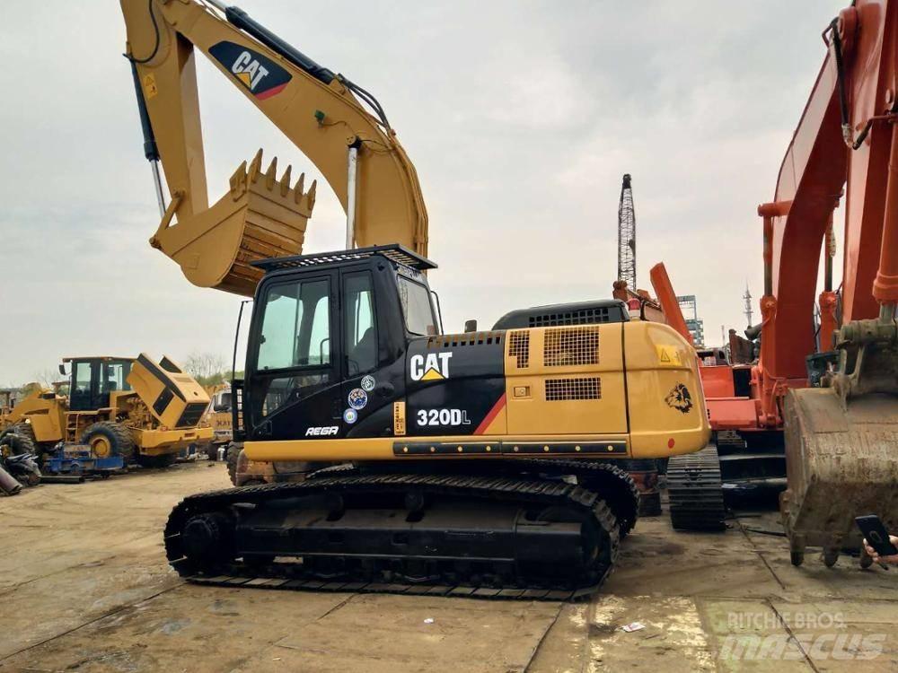 CAT 320D Bandgrävare