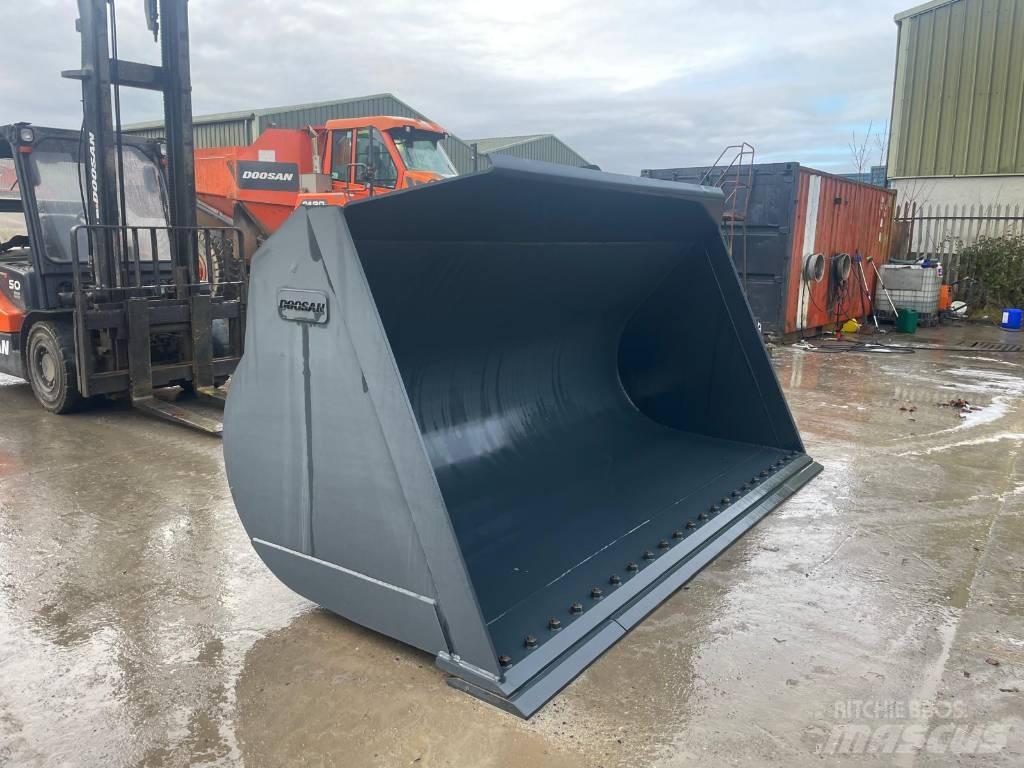 Doosan DL550 Skopor