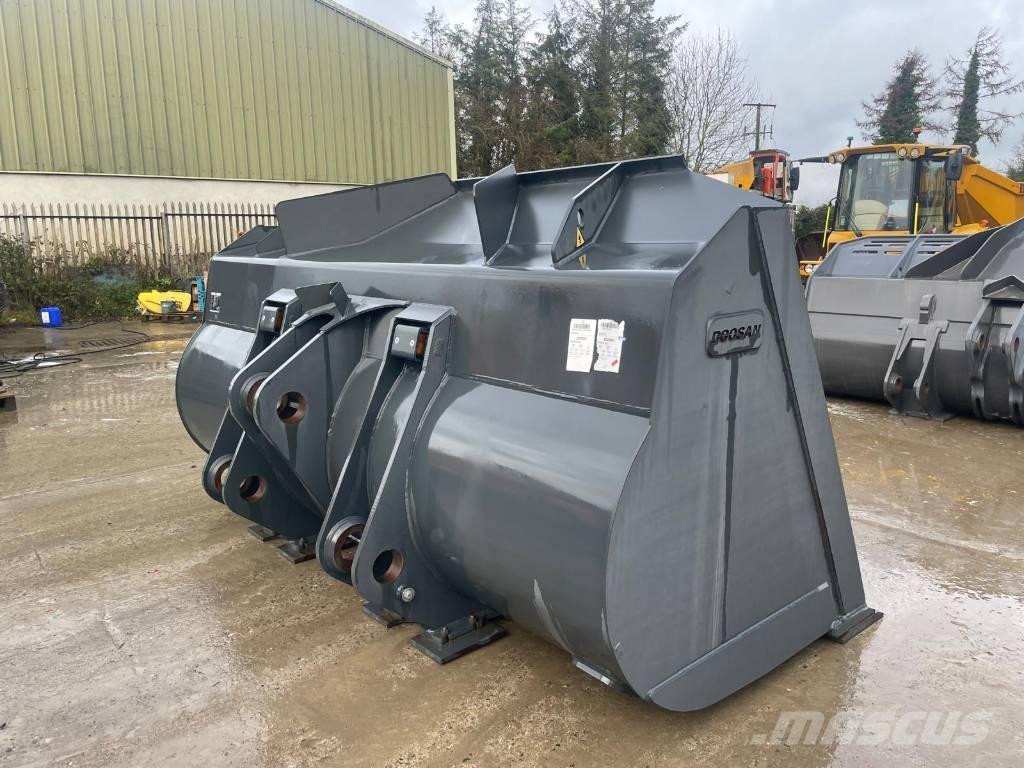 Doosan DL550 bucket Skopor