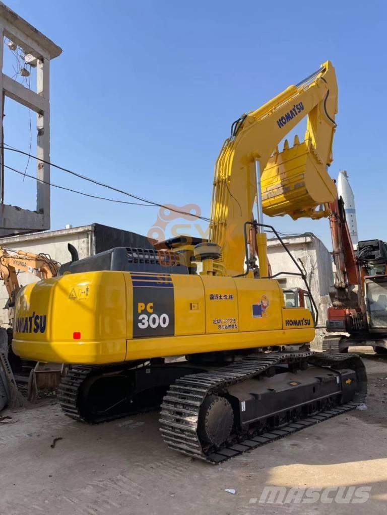 Komatsu PC 300 Bandgrävare