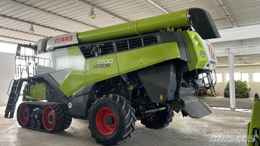 CLAAS LEXION 7700 TT Skördetröskor