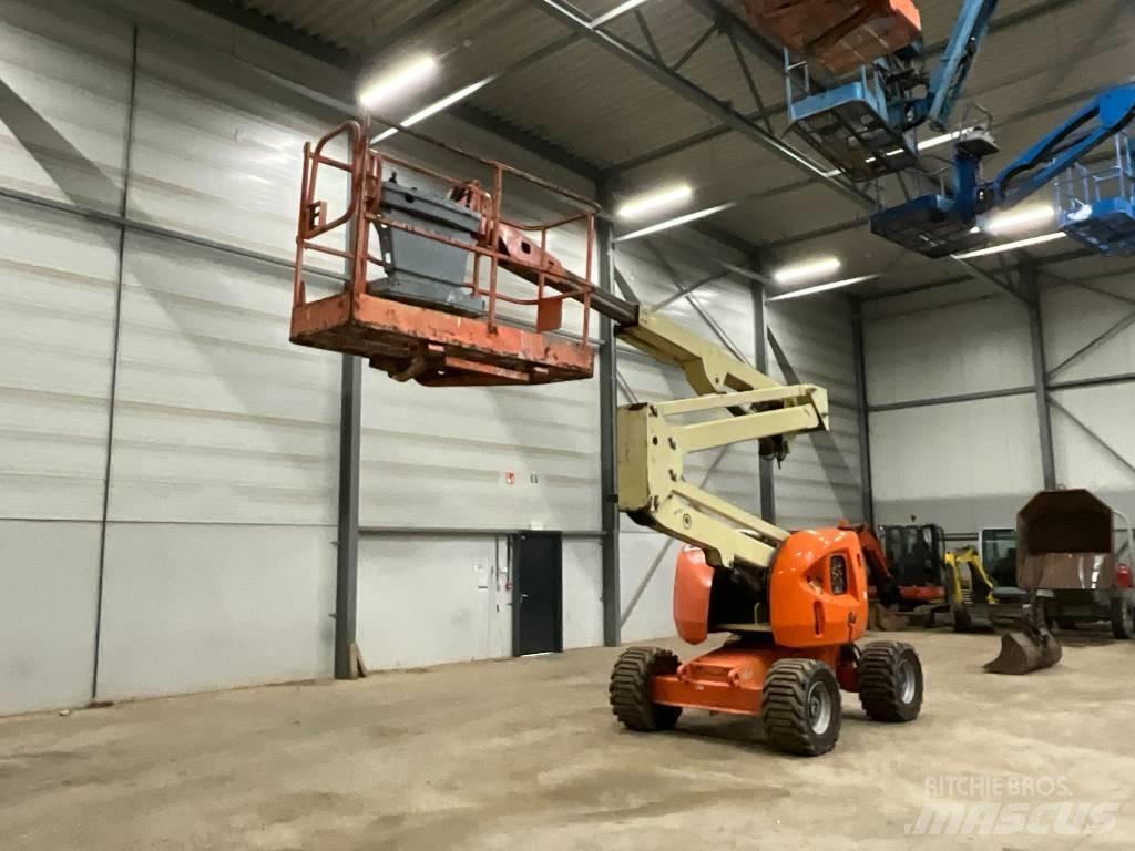 JLG 450 AJ Bomliftar