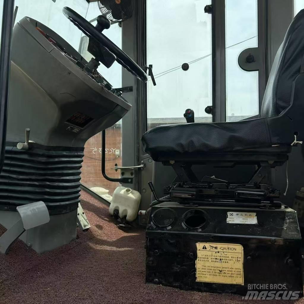XCMG XS 223 J Envalsvältar