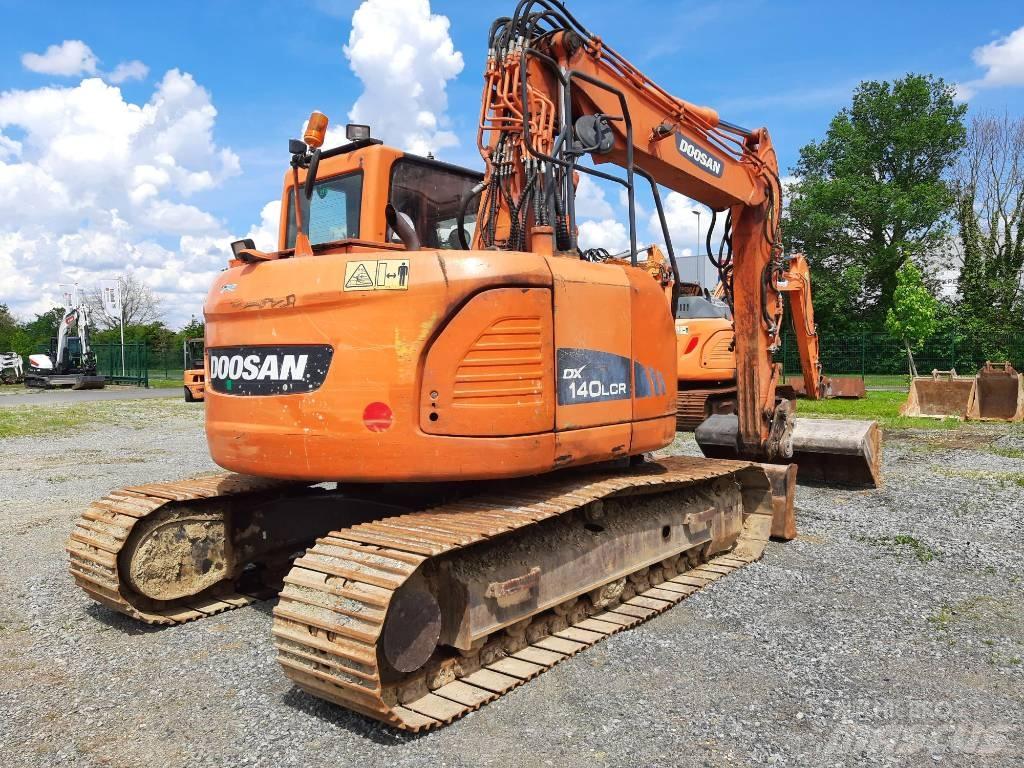 Doosan DX 140 LCR-3 Bandgrävare