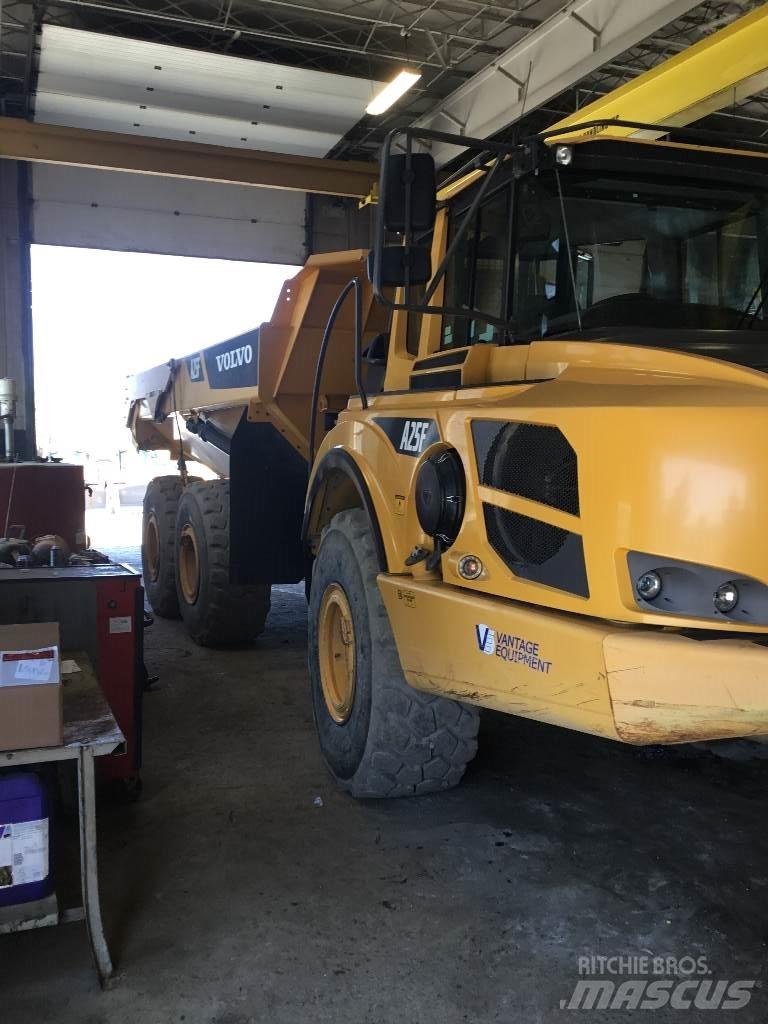 Volvo A 25 F Midjestyrd dumper