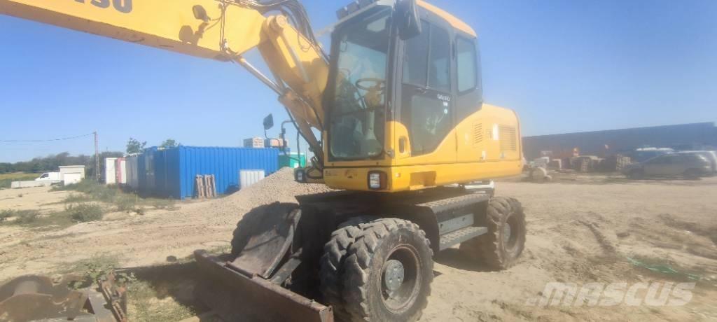 Komatsu PW 140-7 Hjulgrävare