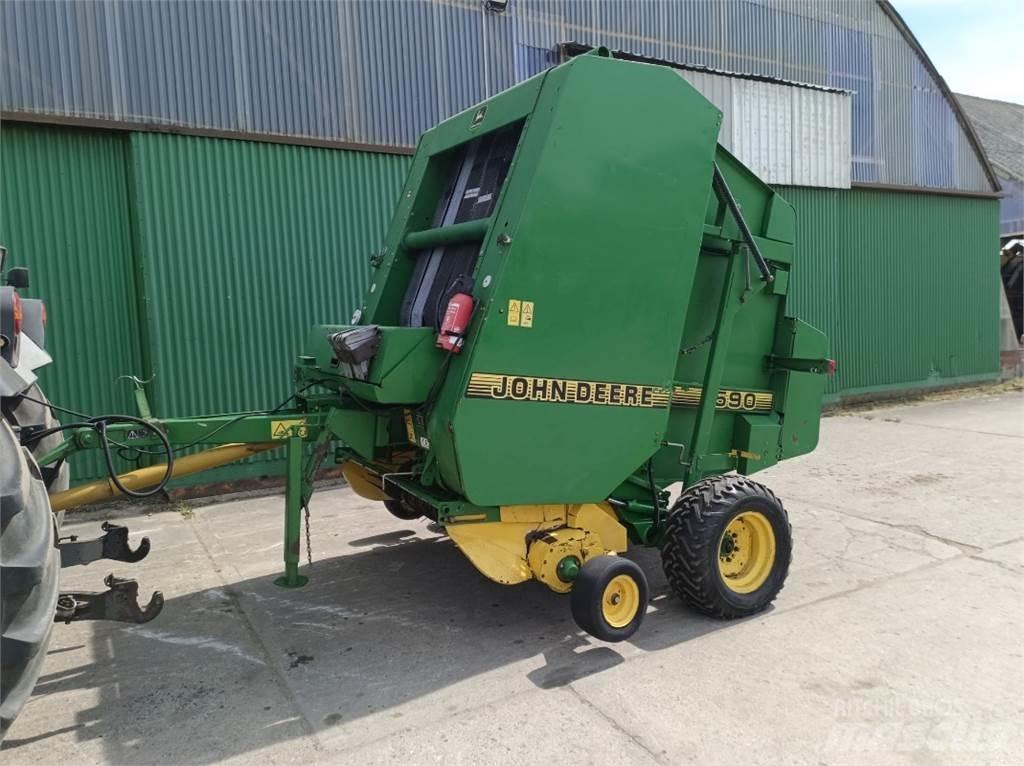 John Deere 590 Rundbalspressar