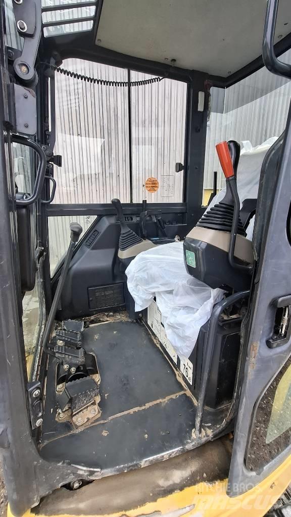 Komatsu PC27MR Minigrävare < 7t