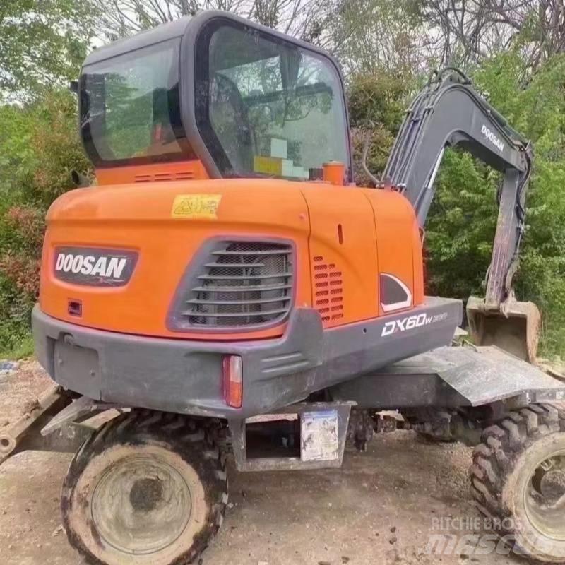 Doosan DX60W Hjulgrävare
