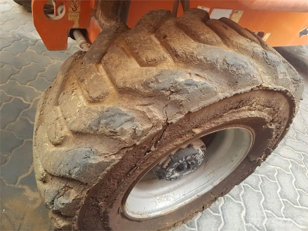 JLG 460SJ Teleskop bomliftar