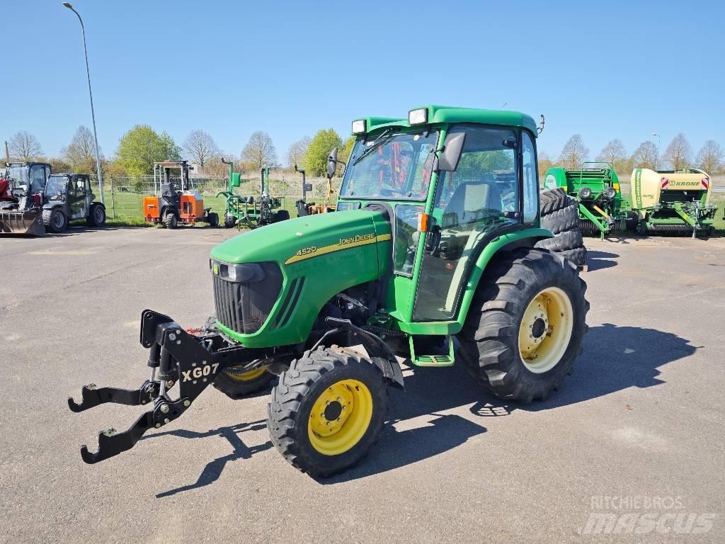 John Deere 4520 Kompakttraktorer