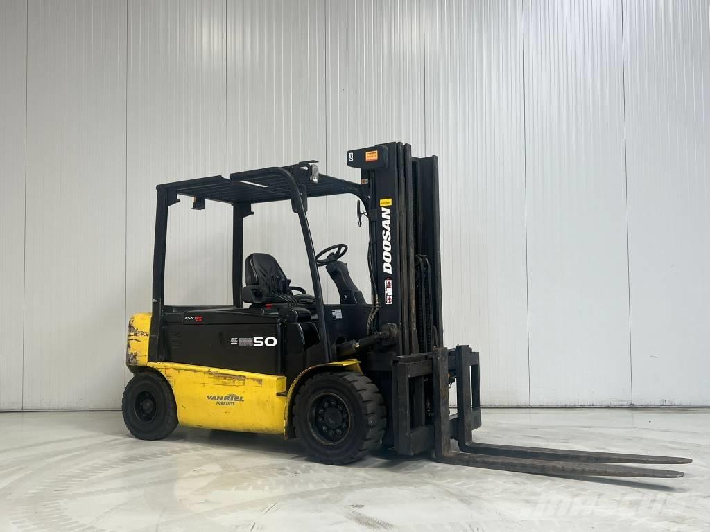 Doosan B50X-5 Elmotviktstruckar
