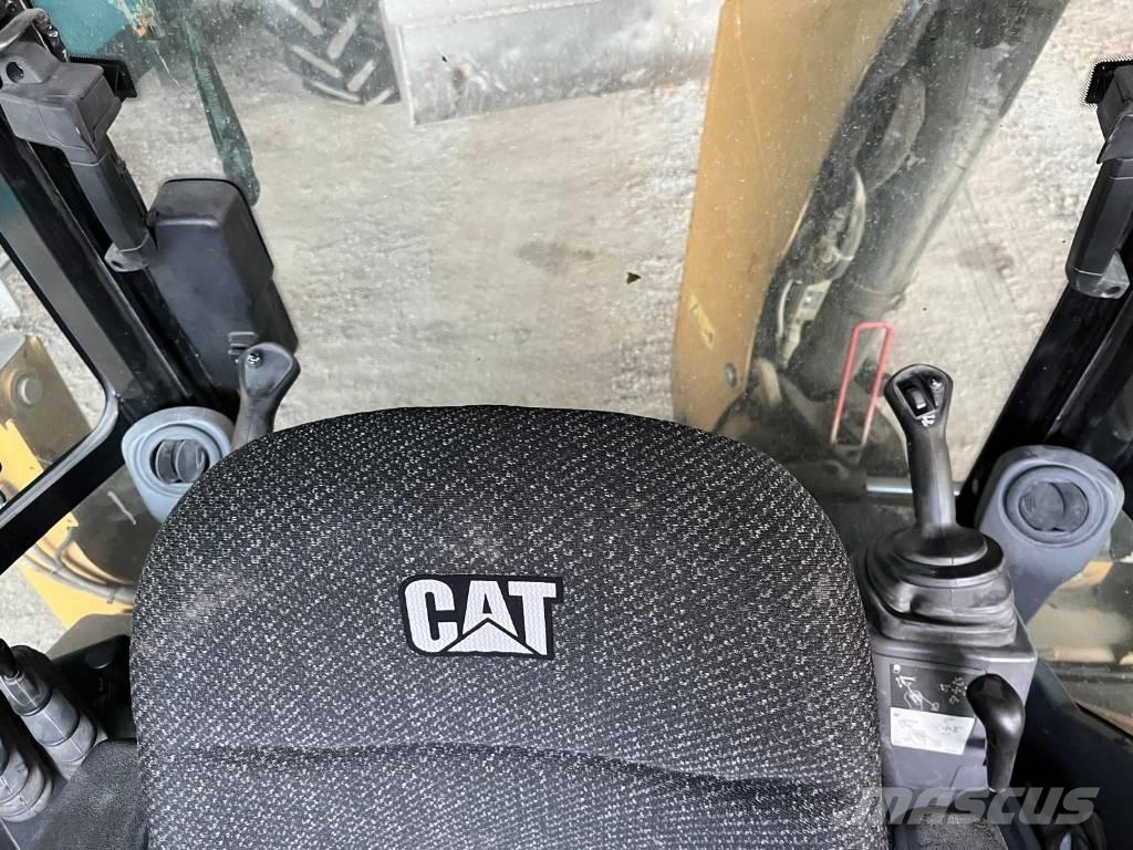 CAT 432 F 2 Grävlastare