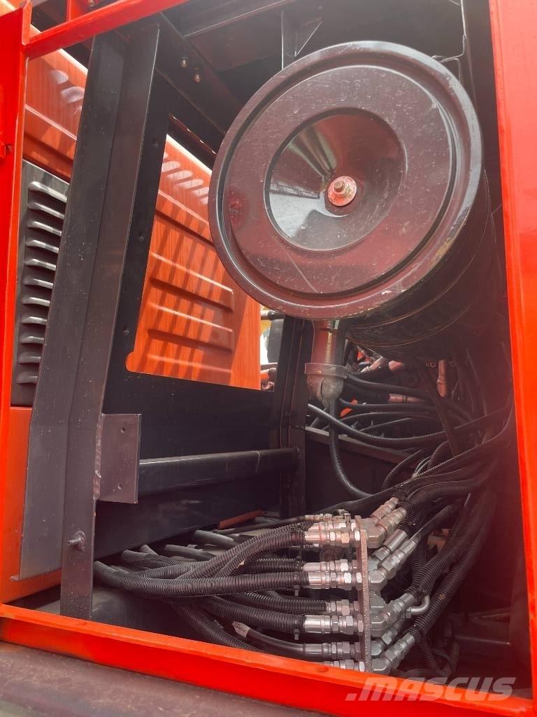 Doosan DX225LCA Bandgrävare