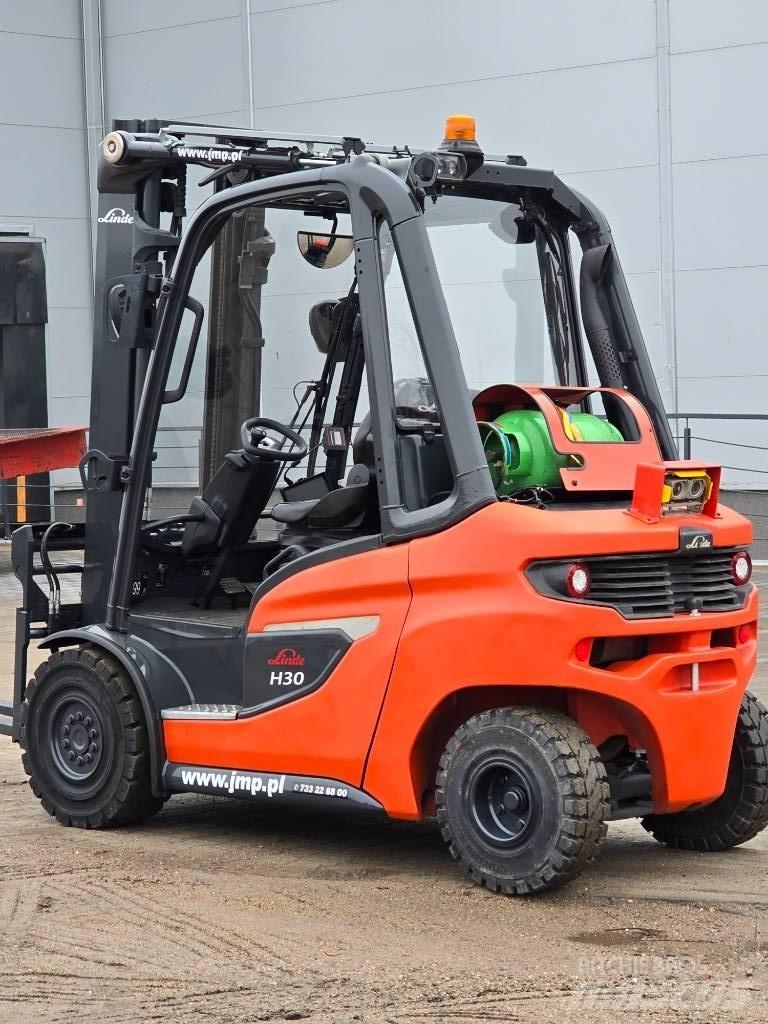 Linde H30T-01 Gasolmotviktstruckar