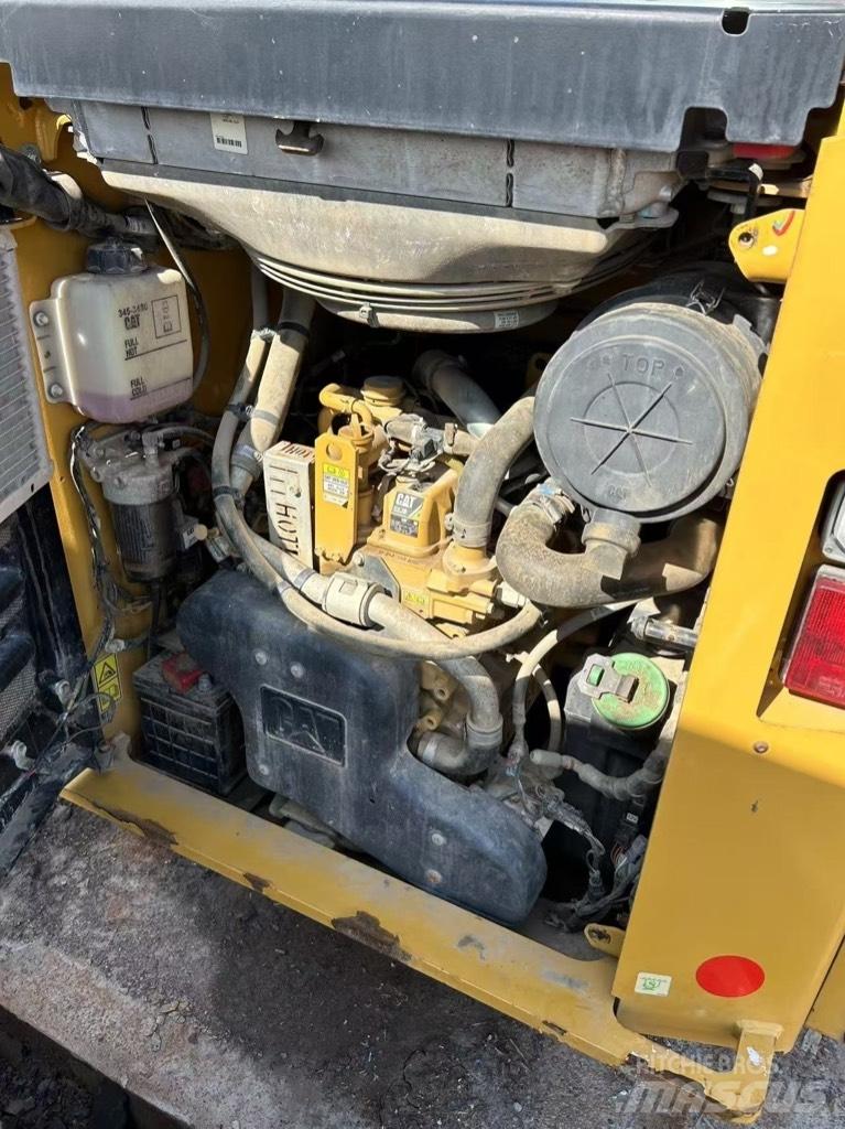 CAT 262 D Kompaktlastare