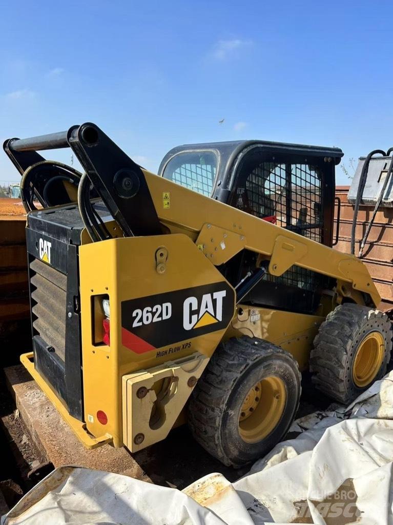 CAT 262 D Kompaktlastare