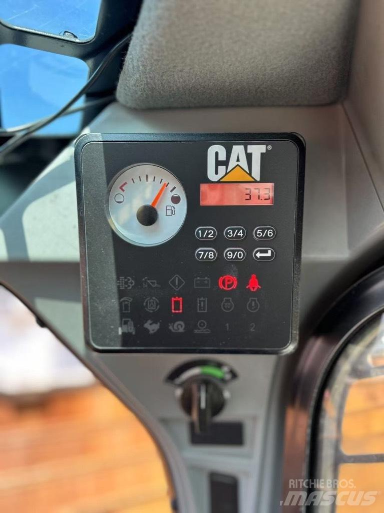 CAT 262 D Kompaktlastare