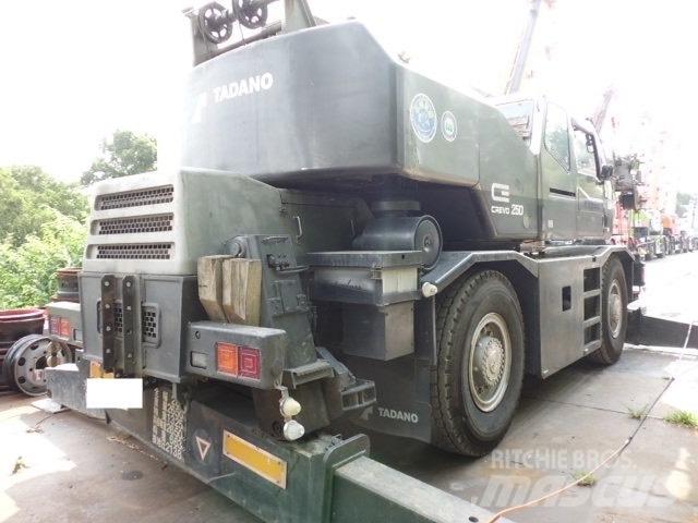 Tadano TR250M-6 Terrängkranar (Grov terräng)