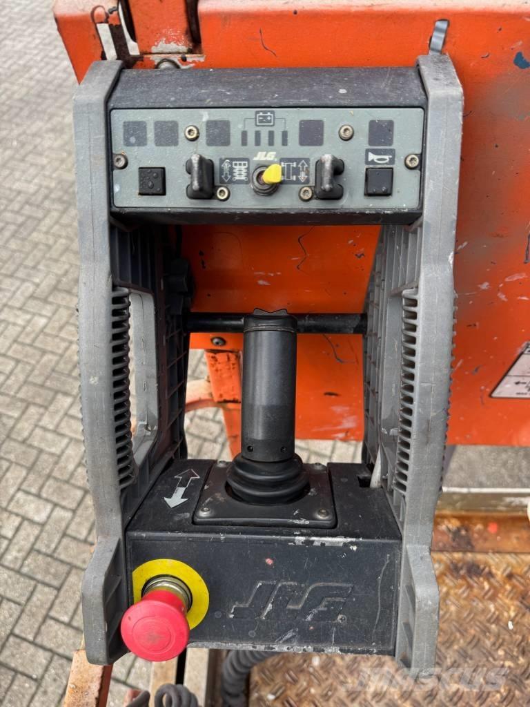 JLG 2646 ES Saxliftar