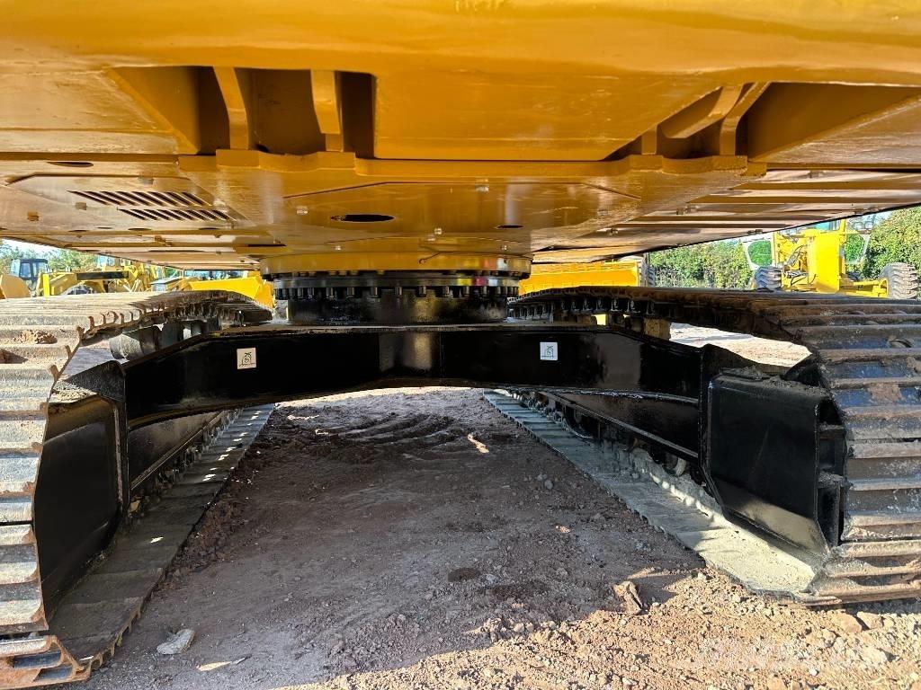 CAT 320DL Bandgrävare