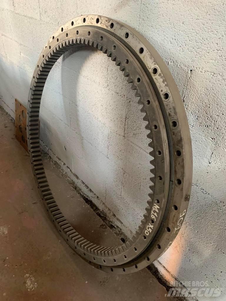 Liebherr 902 Chassi och upphängning