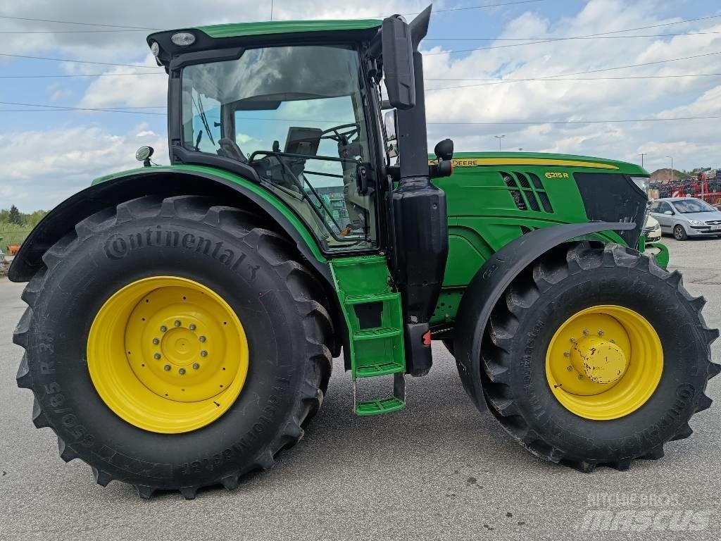 John Deere 6215 R Traktorer
