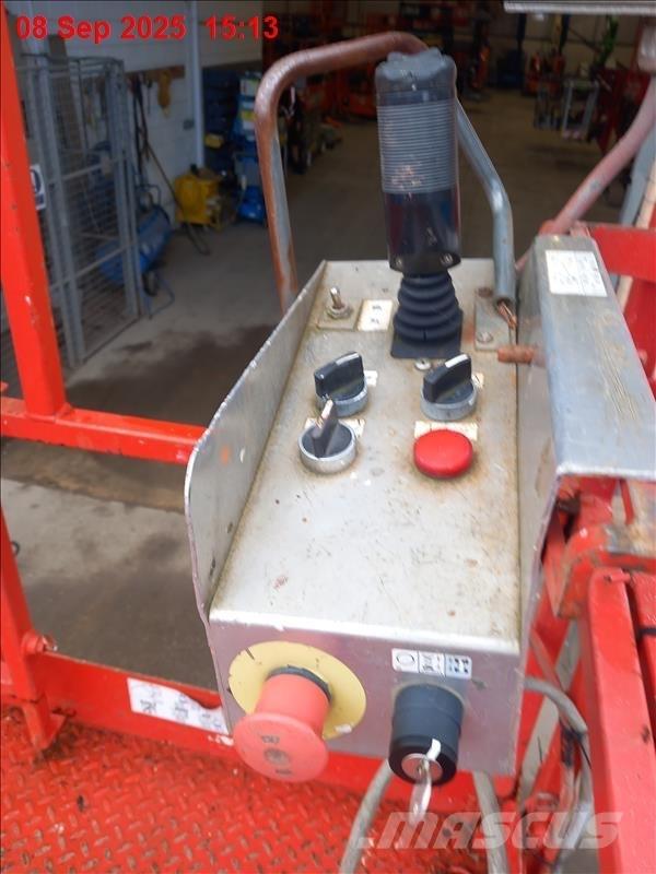 SkyJack SJ 8841 RT Saxliftar