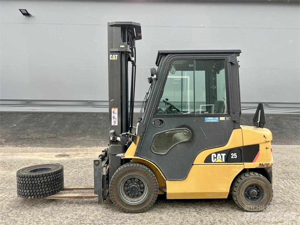 CAT DP 25 NT Dieselmotviktstruckar