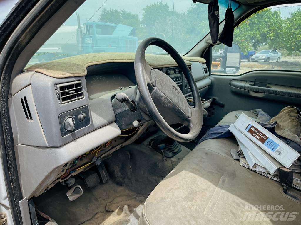 Ford F 550 SD Plogbilar