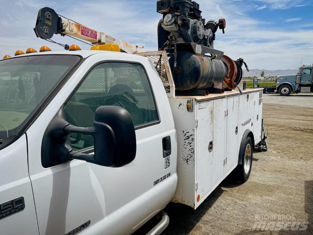 Ford F 550 SD Plogbilar