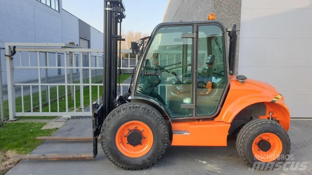 Ausa C 250 H X4 Dieselmotviktstruckar