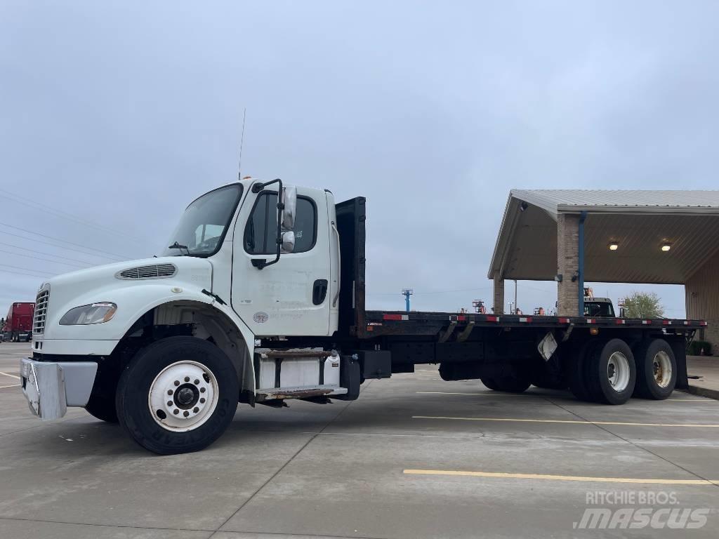 Freightliner M 106 Flakbilar