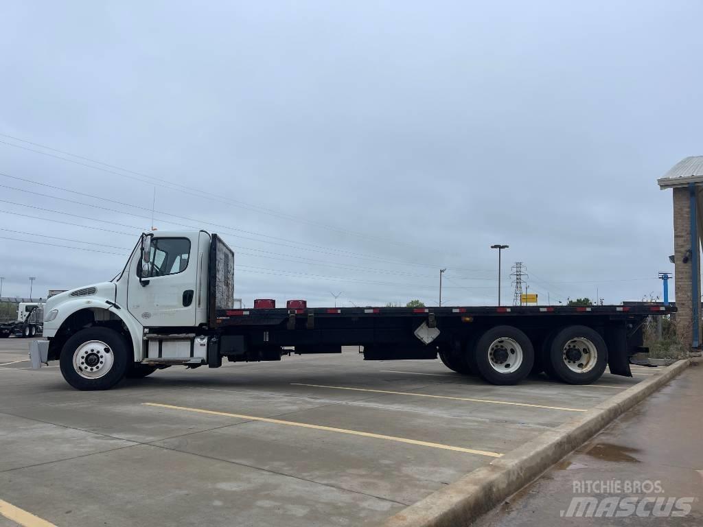Freightliner M 106 Flakbilar