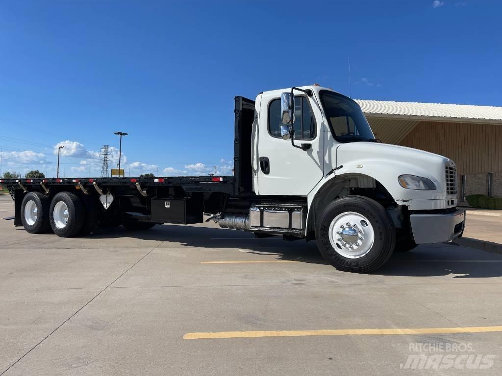 Freightliner M 106 Flakbilar