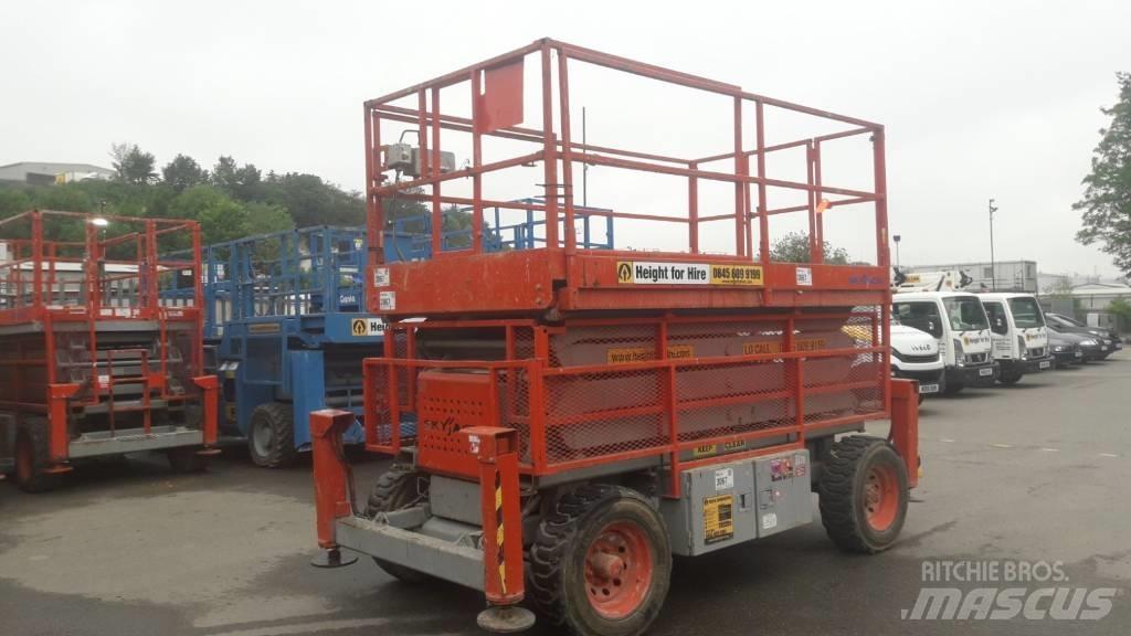SkyJack SJ 7135 RT Saxliftar