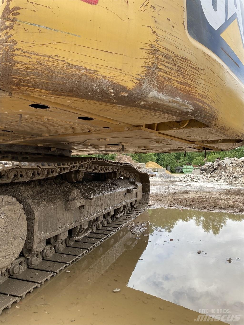 CAT 326 FLN Bandgrävare