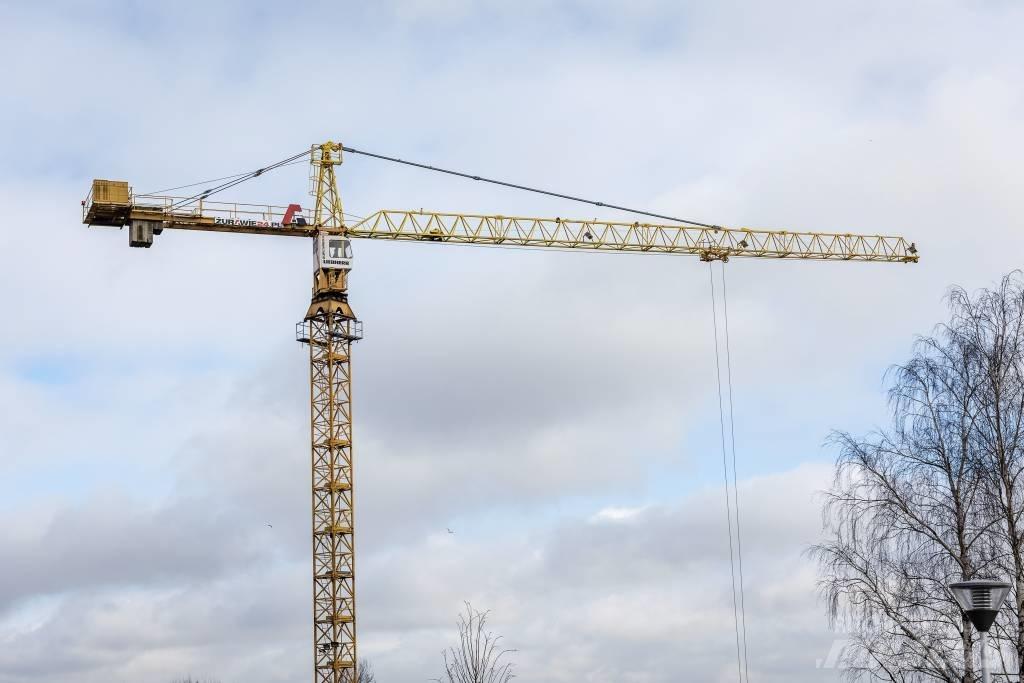 Liebherr 120HC Byggkranar