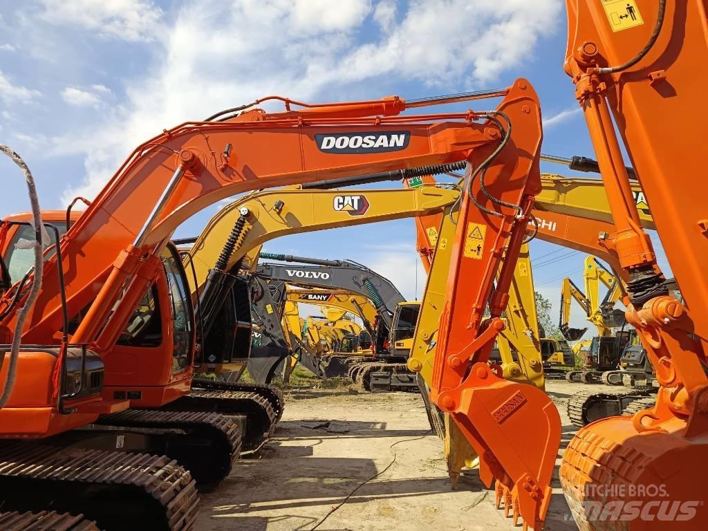 Doosan DX 150 LC Bandgrävare
